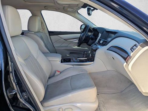 Used 2015 INFINITI Q70 L 3.7 w/ Deluxe Touring Package RWD image 21