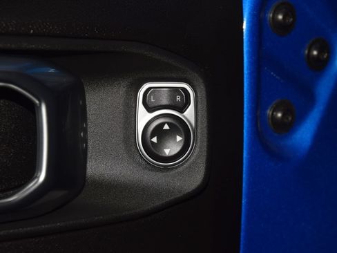 Used 2024 Jeep Wrangler Rubicon w/ Convenience Group AWD/4WD image 44