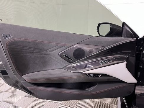 Used 2023 Chevrolet Corvette Z06 w/ Z07 Performance Package image 10