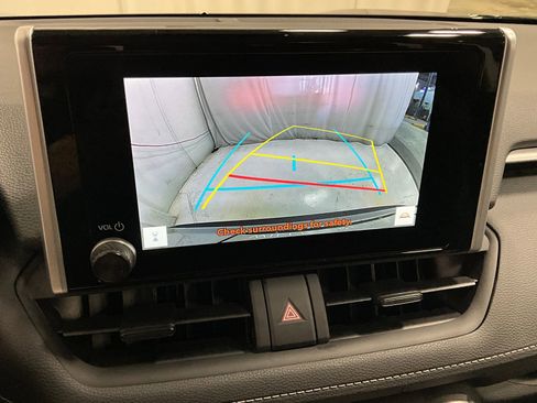 Used 2024 Toyota RAV4 XLE image 19