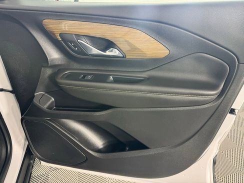 Used 2020 GMC Terrain SLE image 28