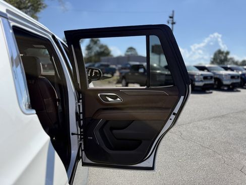 Used 2023 Chevrolet Tahoe High Country w/ Advanced Technology Package AWD/4WD image 30