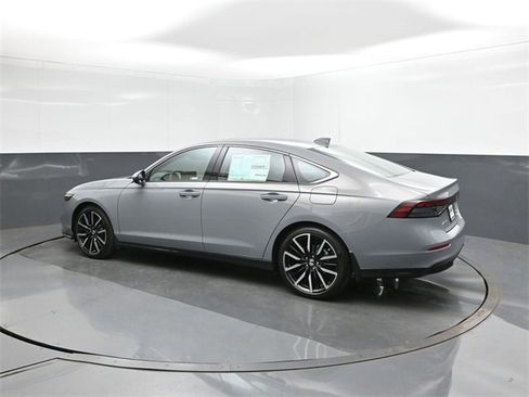 New 2025 Honda Accord Touring image 5