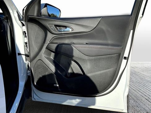 Used 2022 Chevrolet Equinox RS w/ RS Leather Package image 19