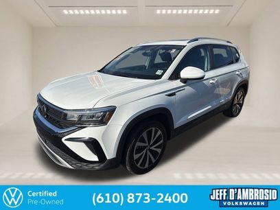 Certified 2022 Volkswagen Taos SE w/ Panoramic Sunroof Package