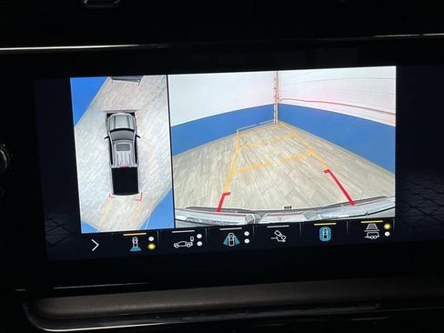 Used 2022 GMC Sierra 1500 AT4X image 10