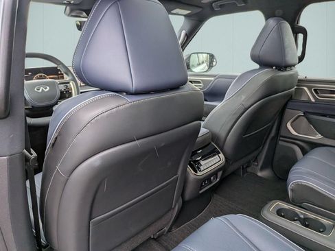 Used 2026 INFINITI QX80 4WD w/ Sport Exterior Package image 28