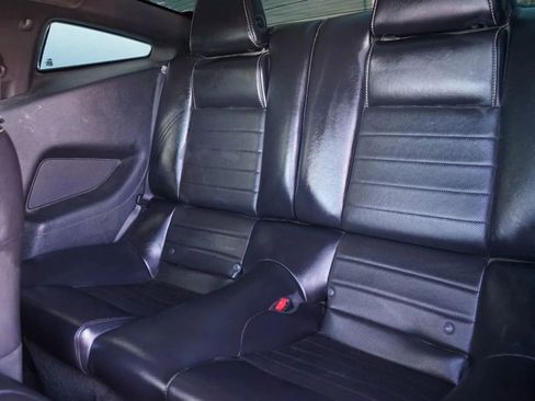 Used 2013 Ford Mustang GT Premium image 31