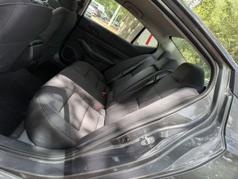 Used 2024 Nissan Altima 2.5 SV FWD image 34