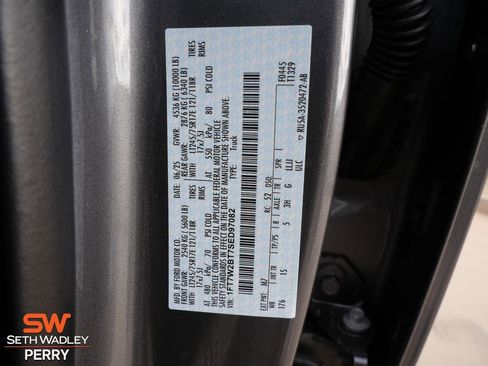 Used 2025 Ford F250 XL w/ FX4 Off-Road Package image 27