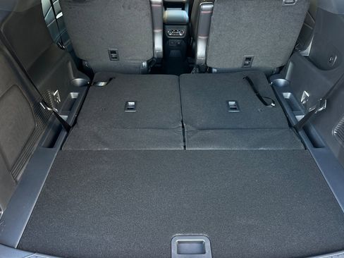 New 2026 Ford Explorer ST-Line w/ ST-Line Street Pack image 15