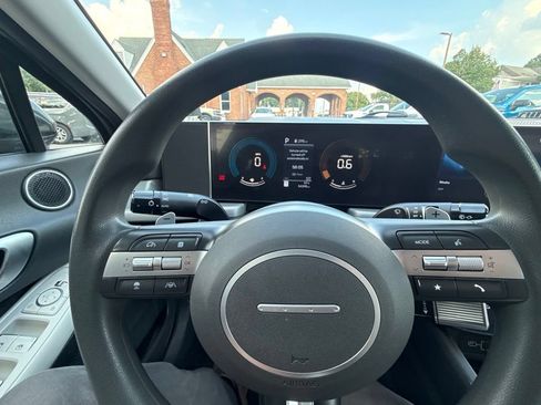 Used 2025 Hyundai Sonata SEL FWD image 22