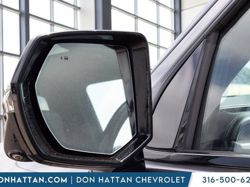 Used 2021 Chevrolet Tahoe Z71 w/ Z71 Signature Package AWD/4WD image 26