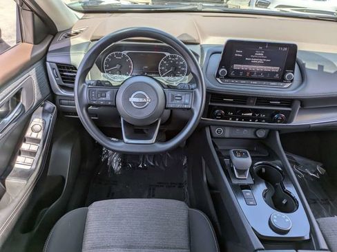 Used 2023 Nissan Rogue SV AWD/4WD image 16