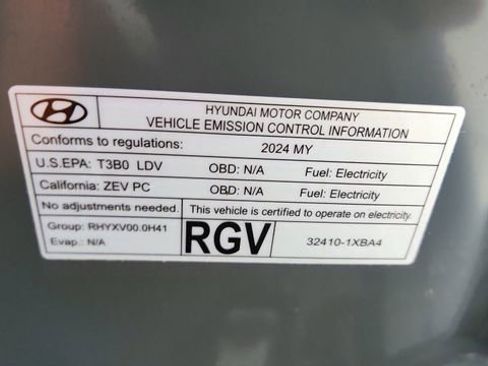 Used 2024 Genesis G80 image 62