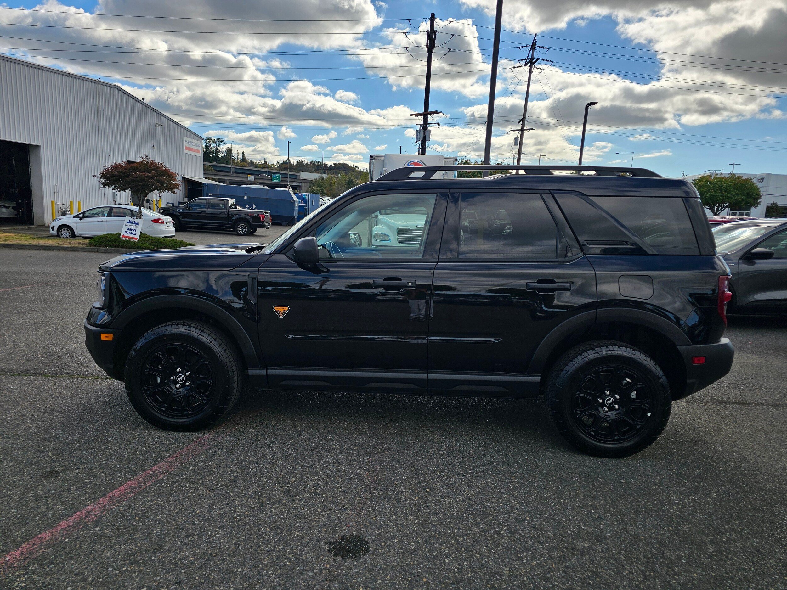 Used 2025 Ford Bronco Sport Badlands AWD/4WD image 8