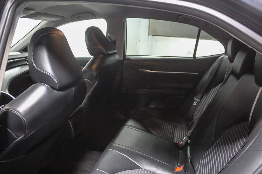 Used 2023 Toyota Camry SE FWD image 19