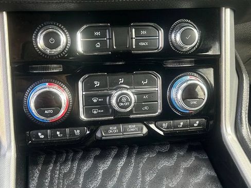 Used 2021 GMC Yukon Denali AWD/4WD image 20