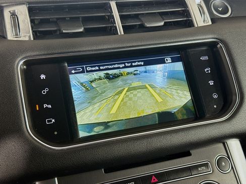 Used 2016 Land Rover Range Rover Sport SE image 19