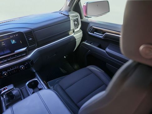 Used 2024 Chevrolet Silverado 1500 LT w/ Safety Package image 30