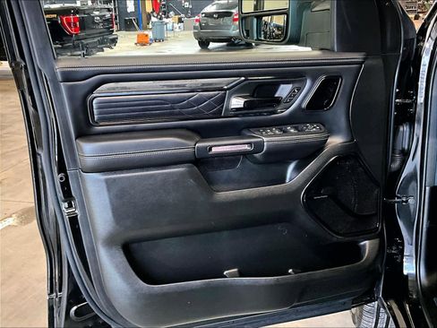 Used 2025 RAM 1500 Limited image 9