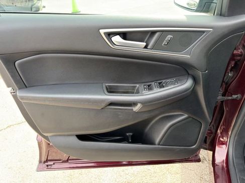 Used 2022 Ford Edge SEL w/ Convenience Package image 16