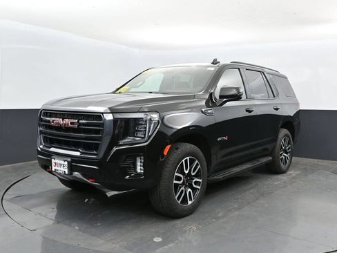 Used 2024 GMC Yukon AT4 w/ Technology Package AWD/4WD image 9