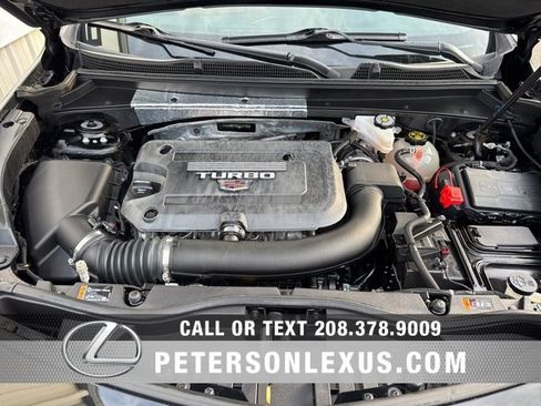 Used 2020 Cadillac XT4 Premium Luxury image 9