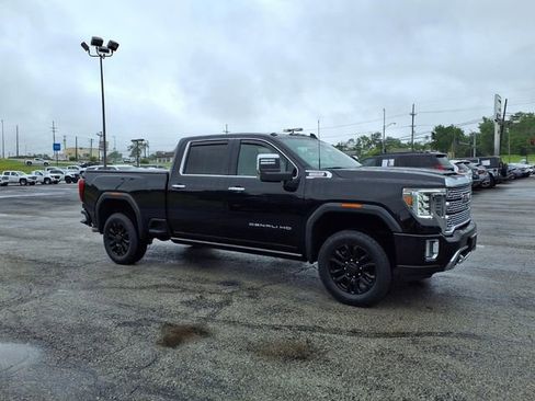 Used 2021 GMC Sierra 2500 Denali w/ Denali Black Diamond Edition AWD/4WD image 9
