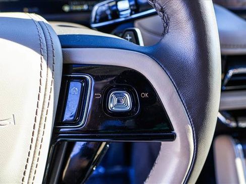 Used 2023 Lincoln Aviator Reserve w/ Equipment Group 201A AWD/4WD image 15