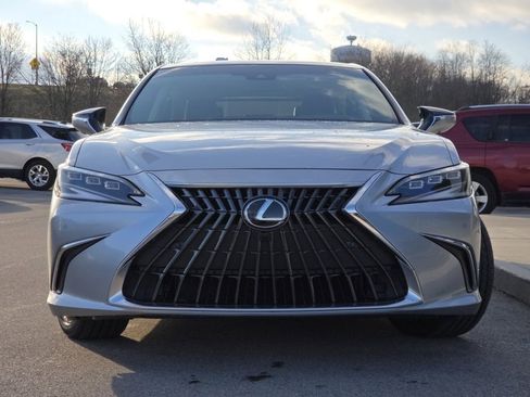 New 2025 Lexus ES 350 Ultra Luxury image 3