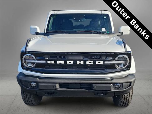 Used 2023 Ford Bronco Outer Banks image 3