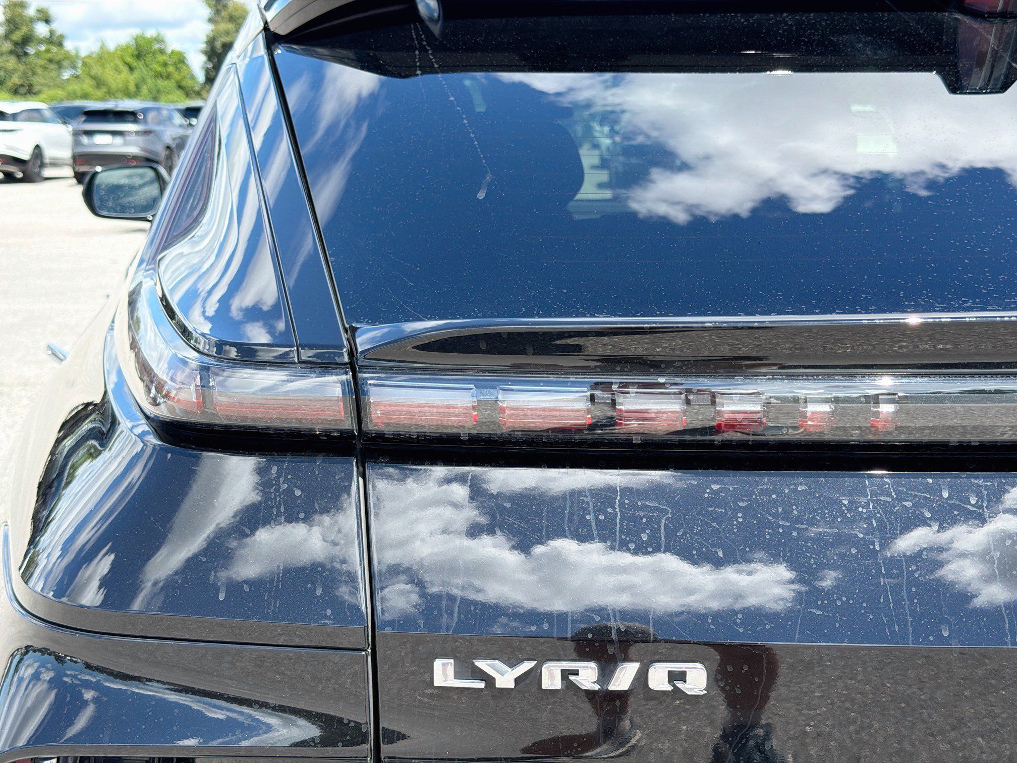 Used 2025 Cadillac Lyriq Luxury RWD image 10