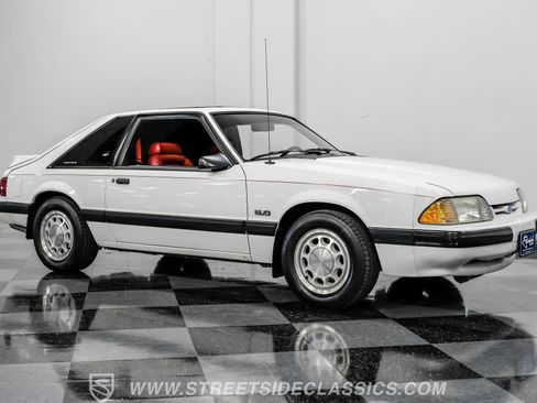 Used 1990 Ford Mustang LX image 13