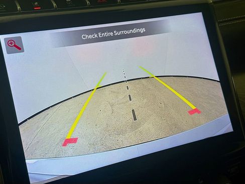 Used 2024 Jeep Grand Cherokee L Limited w/ Black Appearance Package image 19