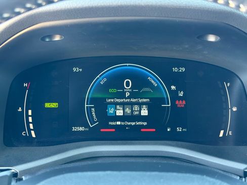 Used 2025 Toyota Camry SE FWD image 27