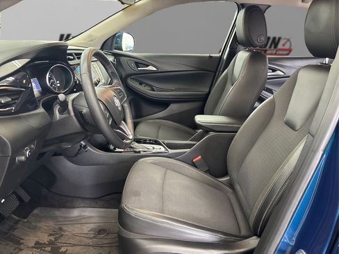 Used 2021 Buick Encore GX Select image 9