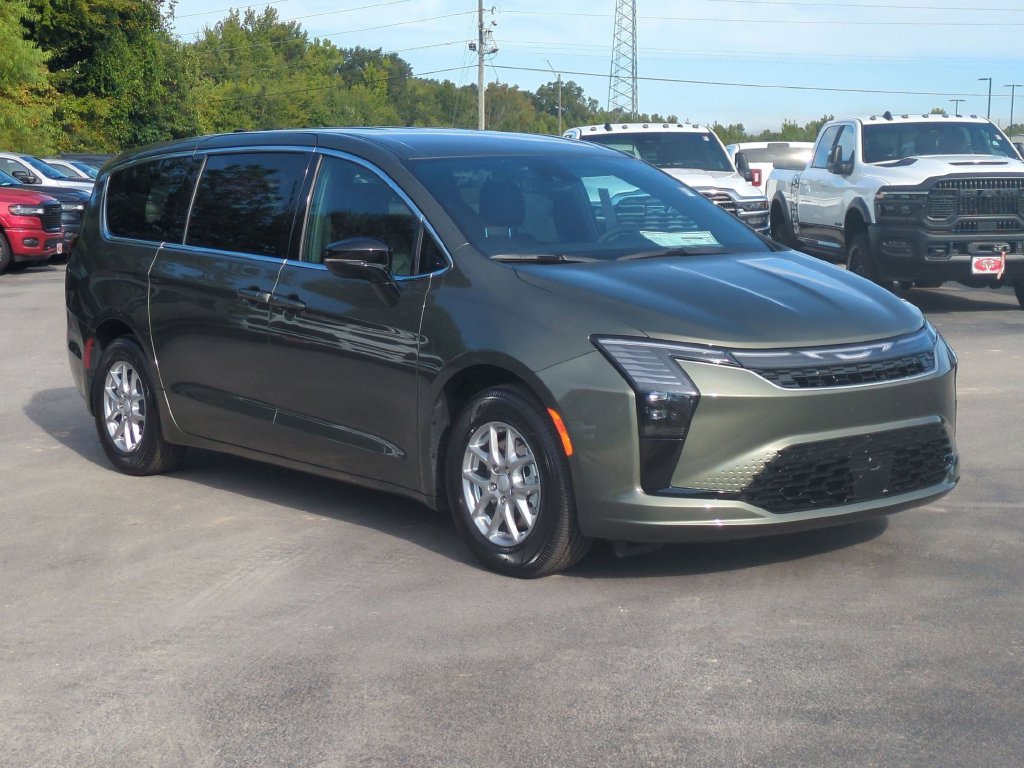 New 2027 Chrysler Pacifica Select FWD image 2