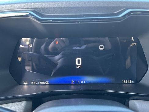 Used 2024 Chevrolet Colorado ZR2 w/ ZR2 Convenience Package III image 31