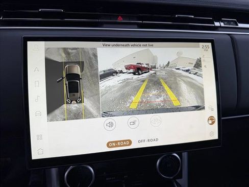 Used 2023 Land Rover Range Rover SE image 17