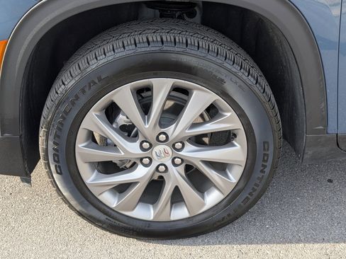 Used 2025 Buick Enclave Preferred image 24