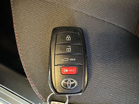 Used 2023 Toyota Corolla SE AWD/4WD image 17
