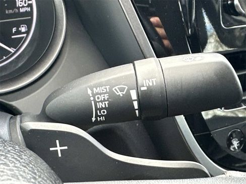 Used 2023 Toyota Camry SE image 24