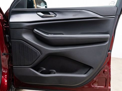 New 2025 Jeep Grand Cherokee 4WD image 30