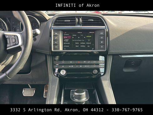 Used 2018 Jaguar F-PACE R-Sport image 54