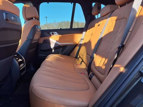 Used 2025 BMW X5 xDrive50e w/ M Sport Package image 8