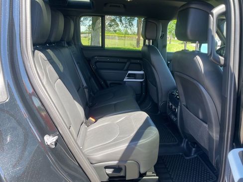 Used 2023 Land Rover Defender 110 S AWD/4WD image 18