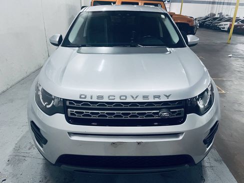 Used 2019 Land Rover Discovery Sport SE AWD/4WD image 3