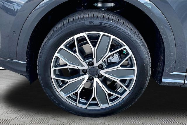 New 2026 Audi Q5 Premium Plus AWD/4WD image 8