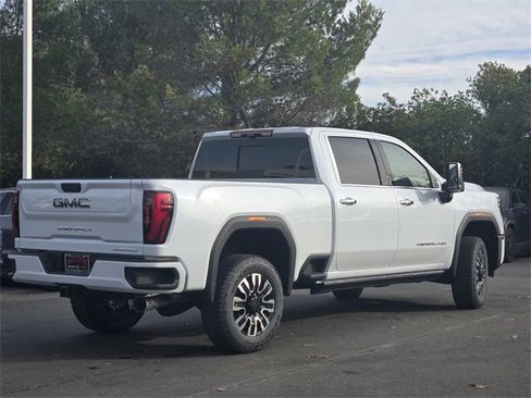 New 2026 GMC Sierra 3500 Denali Ultimate image 4